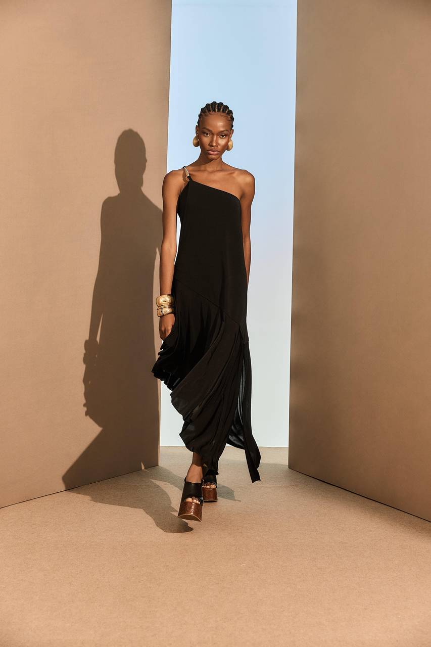 Vestido Fluid Gola Metal - Preto VES0021PTO