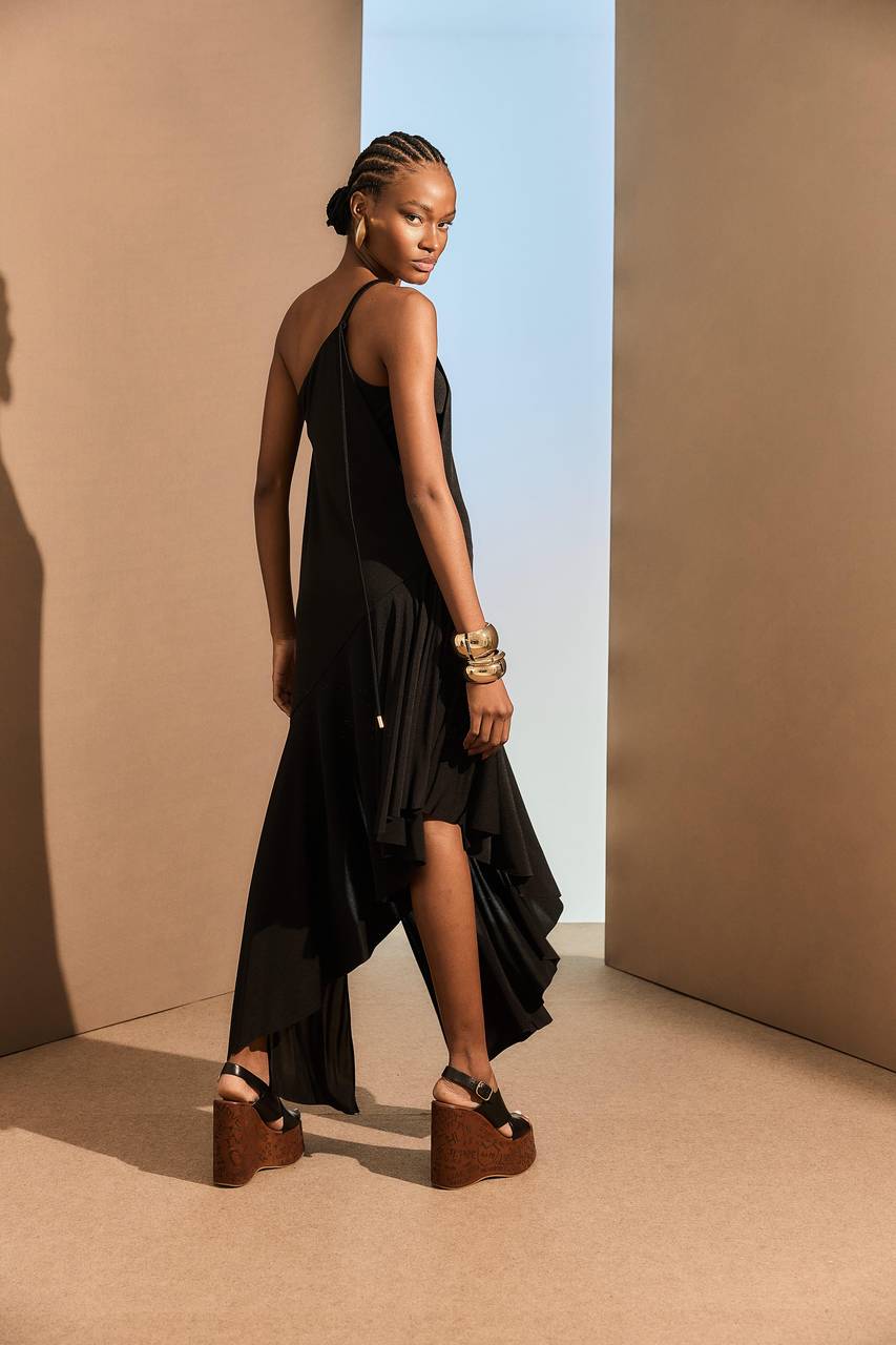 Vestido Fluid Gola Metal - Preto VES0021PTO