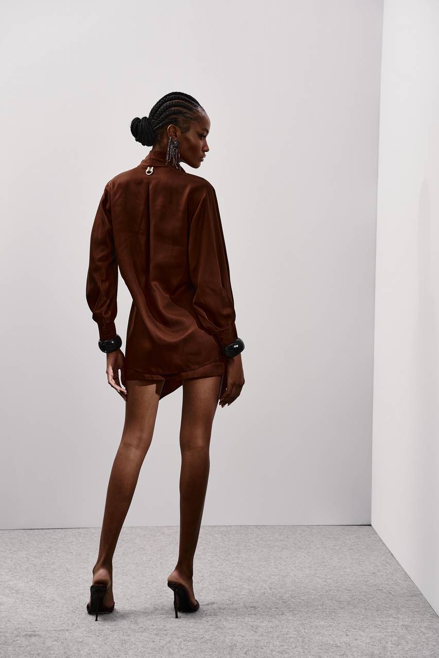 Blusa Gola Laço Liocel - Marrom BLU0103MRO