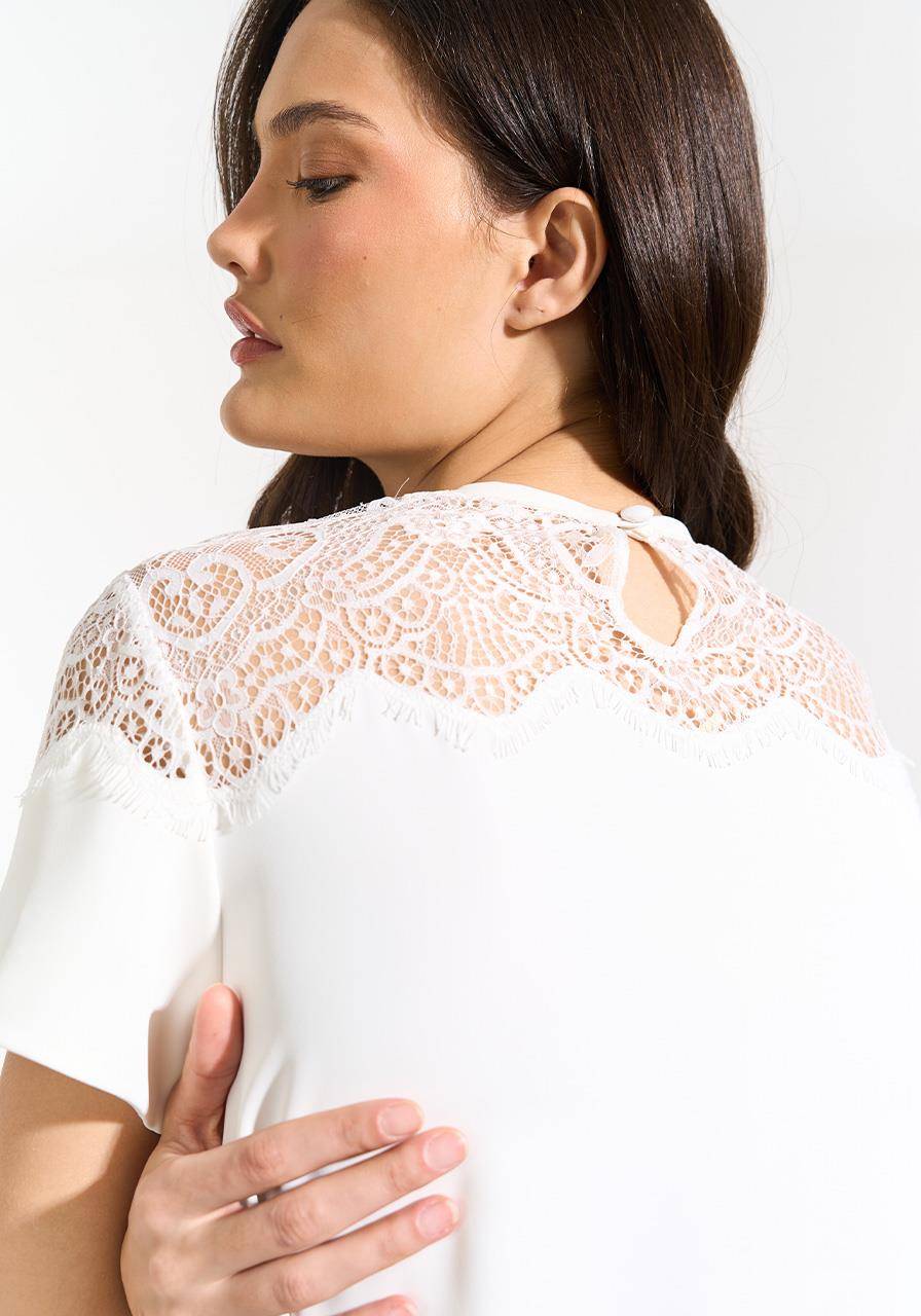 Blusa Assimétrica C/ Renda - Off White BLU0165OFF