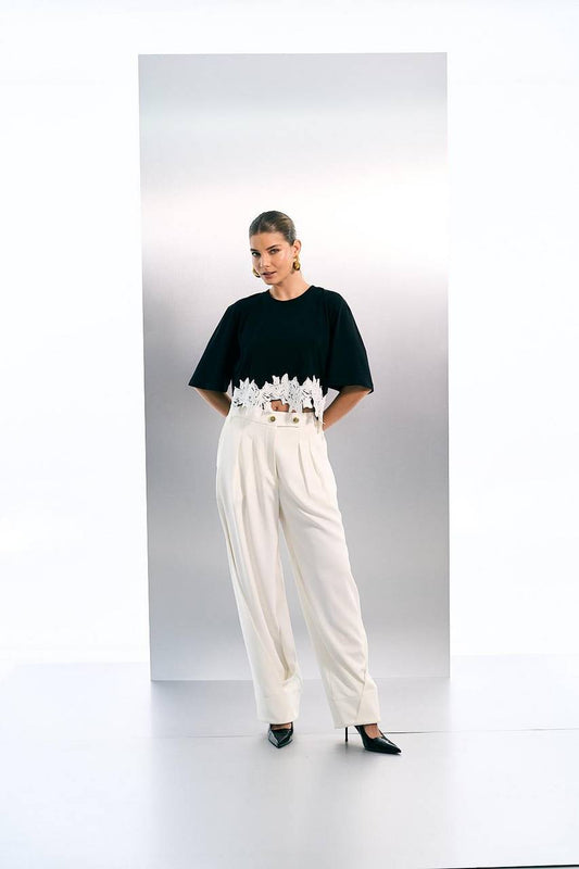 Blusa Cropped Com Renda Na Barra - Preto BLU2102PTO