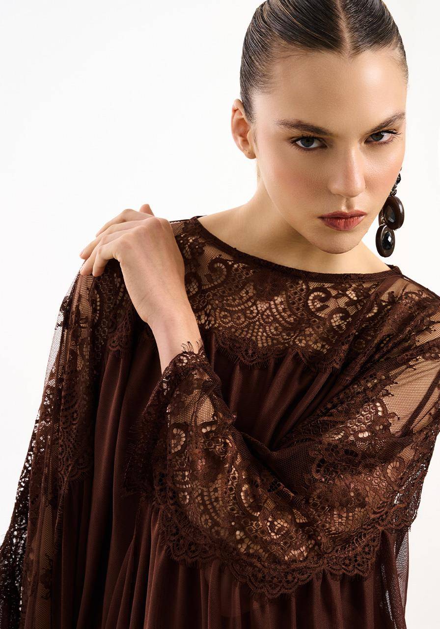 Vestido Curto Decote Renda - Marrom VES2155MRO