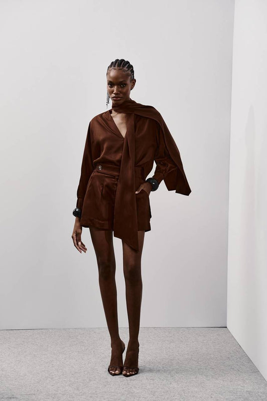 Blusa Gola Laço Liocel - Marrom BLU0103MRO