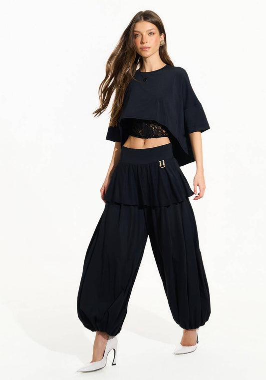 Blusa Ampla Manga Curta Detalhe Renda - Preto