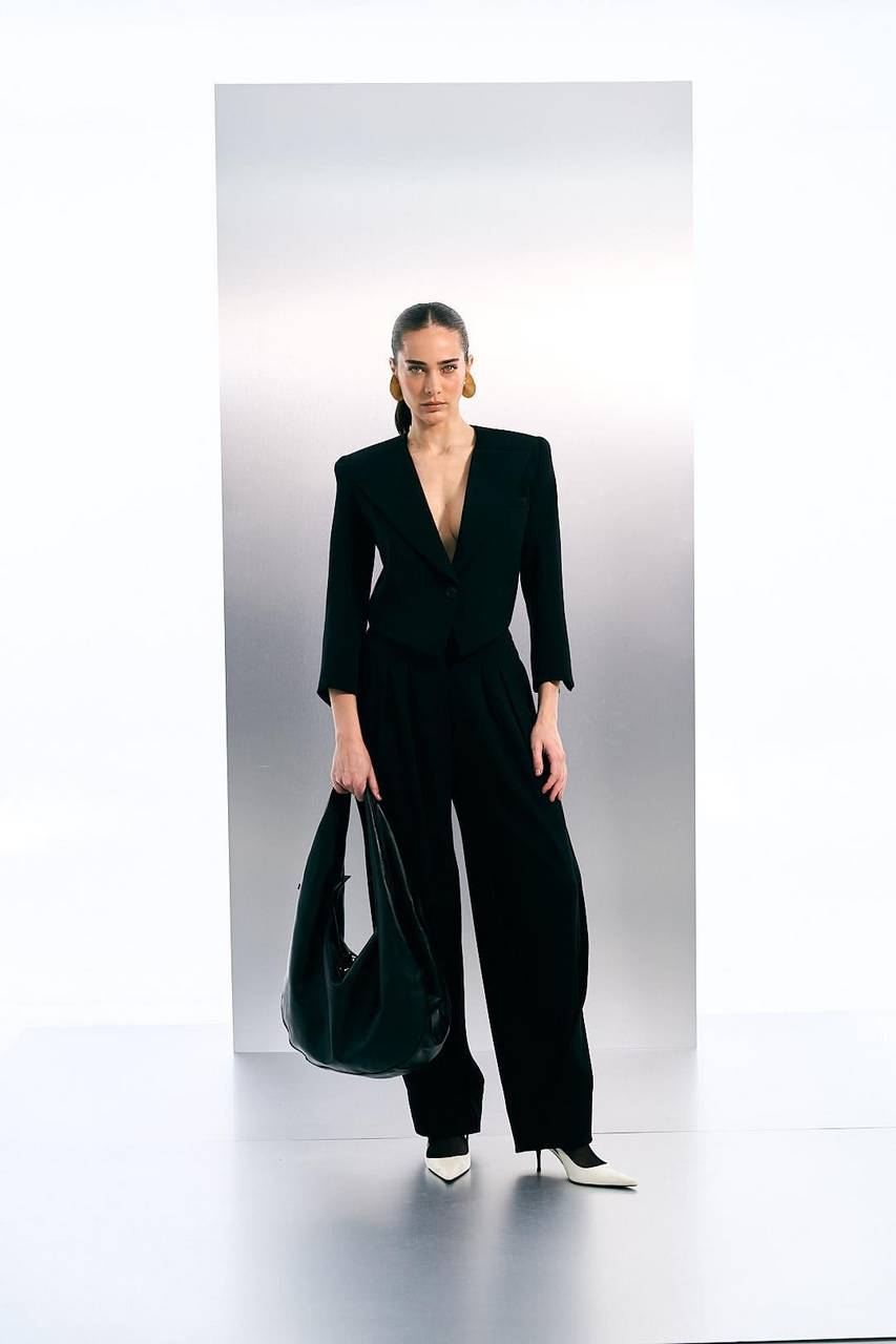 Calça Slouchy Alfaiataria Com Prega - Preto CAL2050PTO