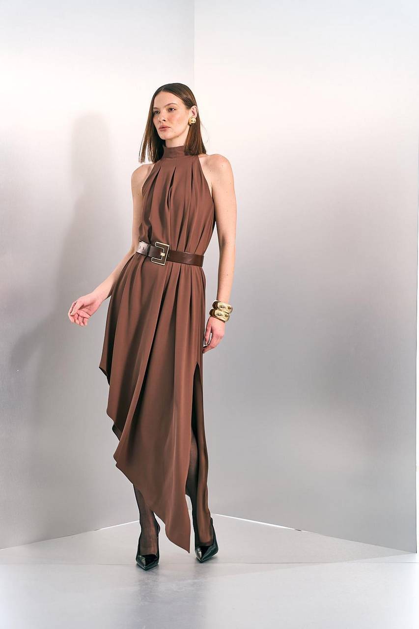 Vestido Assimetrico Gola Alta - Marrom VES2087MRO