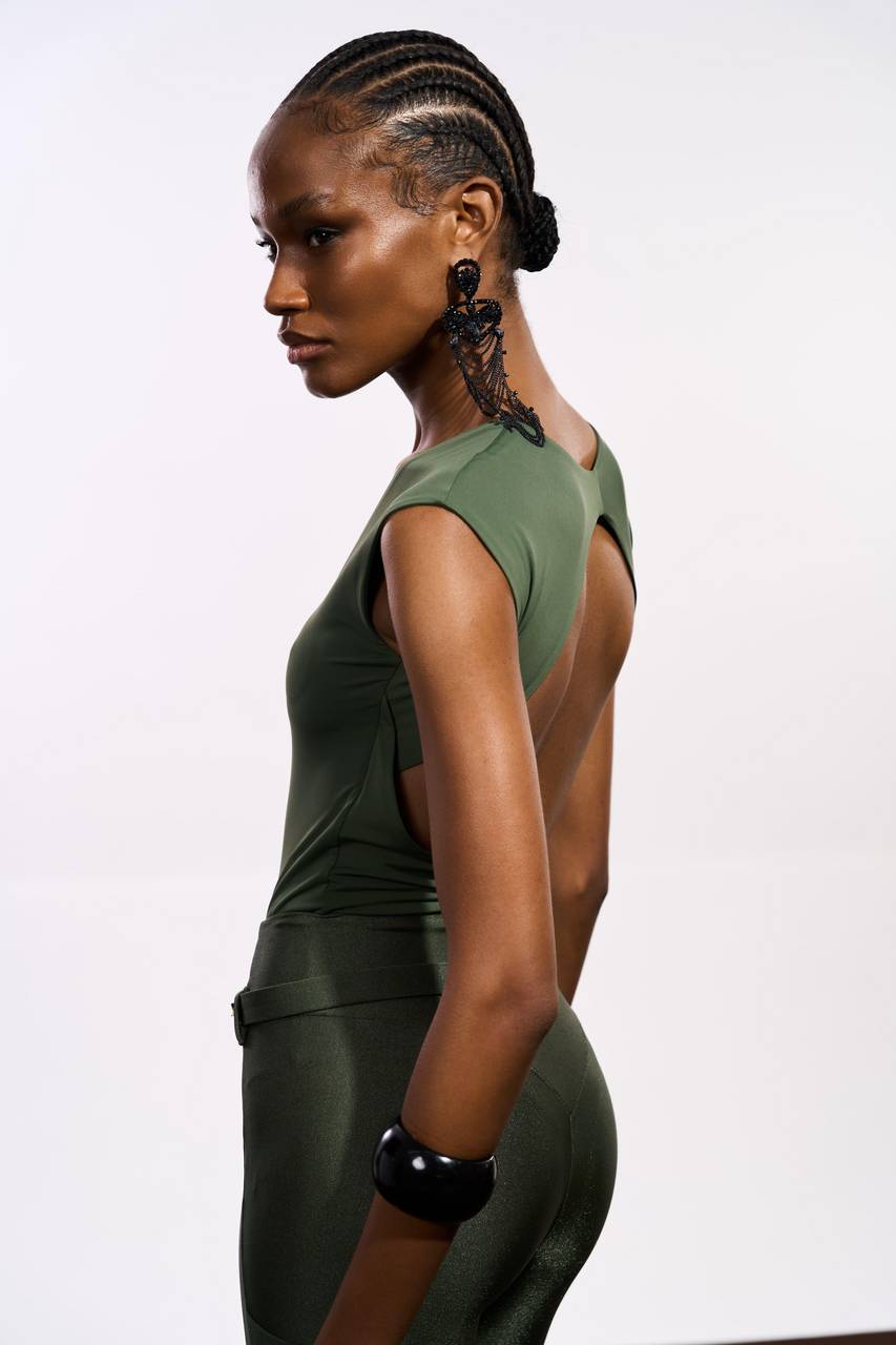 Body Decote V Costas - Verde Militar BOD0019VDMT