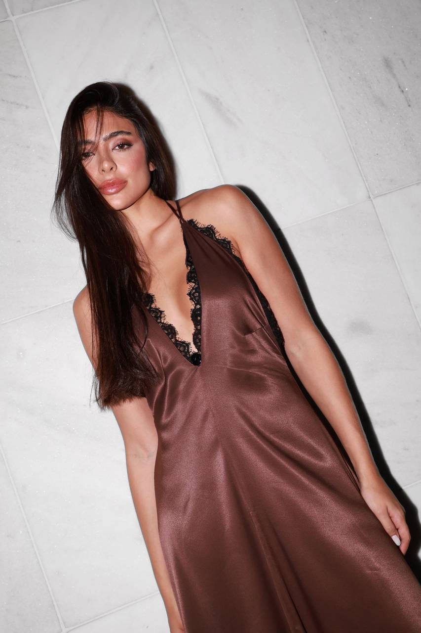 Vestido Decote V Longuete Detalhe Renda - Marrom VES0128MRO