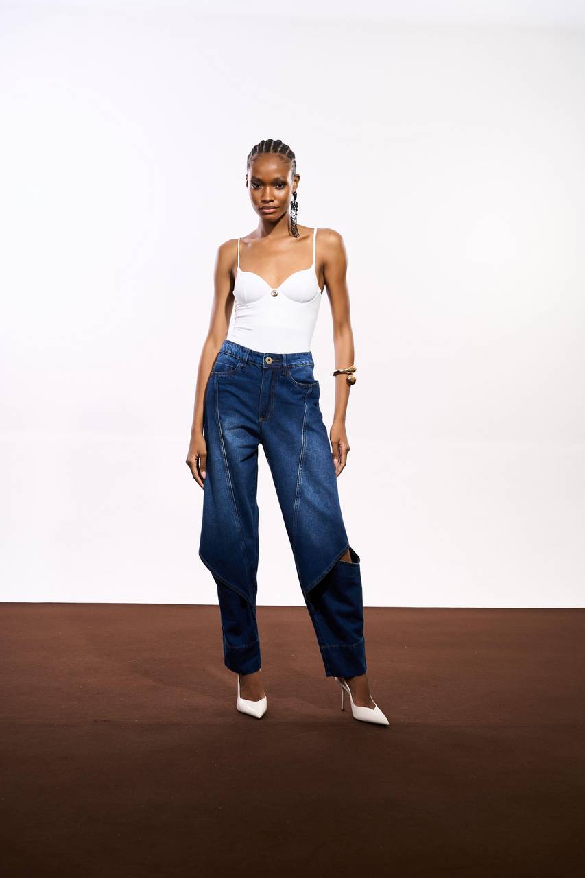 Calça Jeans Recorte Fenda Perna - Jeans CAL0158JEA