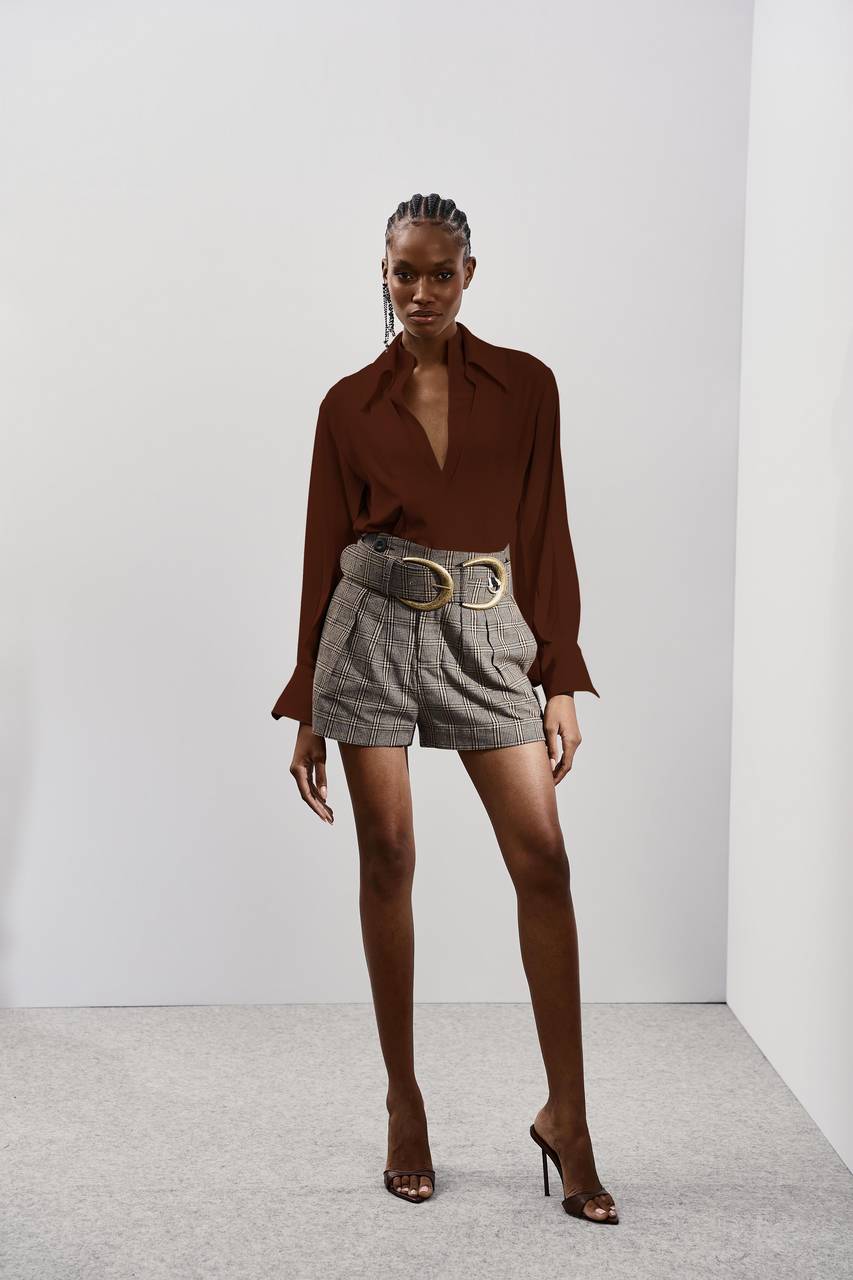 Camisa Alfaiataria Leve Fenda Lateral - Marrom CAM0034MRO