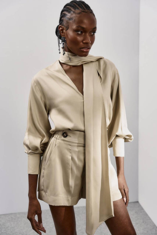 Blusa Gola Laço Liocel - Bege BLU0103BEG