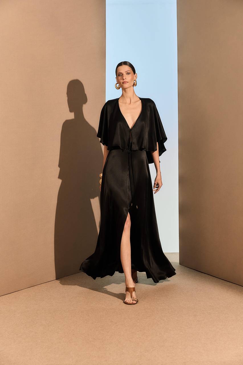 Vestido Longuete Manga Morcego - Preto VES0041PTO